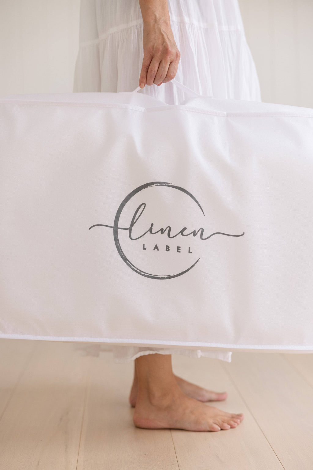 Baby Lounger Nest + Gingham Linen Cover